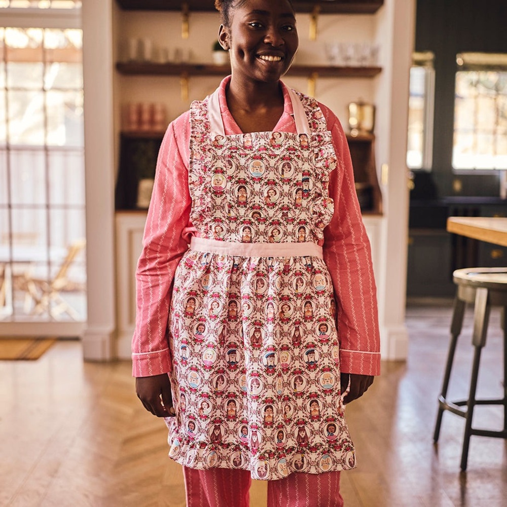 AMERICAN GIRLS WOMEN'S RUFFLED APRON - Picture 2 of 4